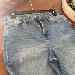 Raveled hem jeans